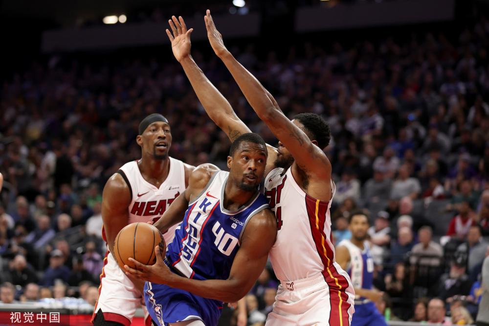 巴斯托尼的 巴斯托尼的